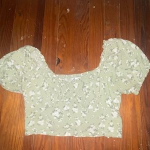 Hollister Cropped Off-The-Shoulder Blouse Size Medium